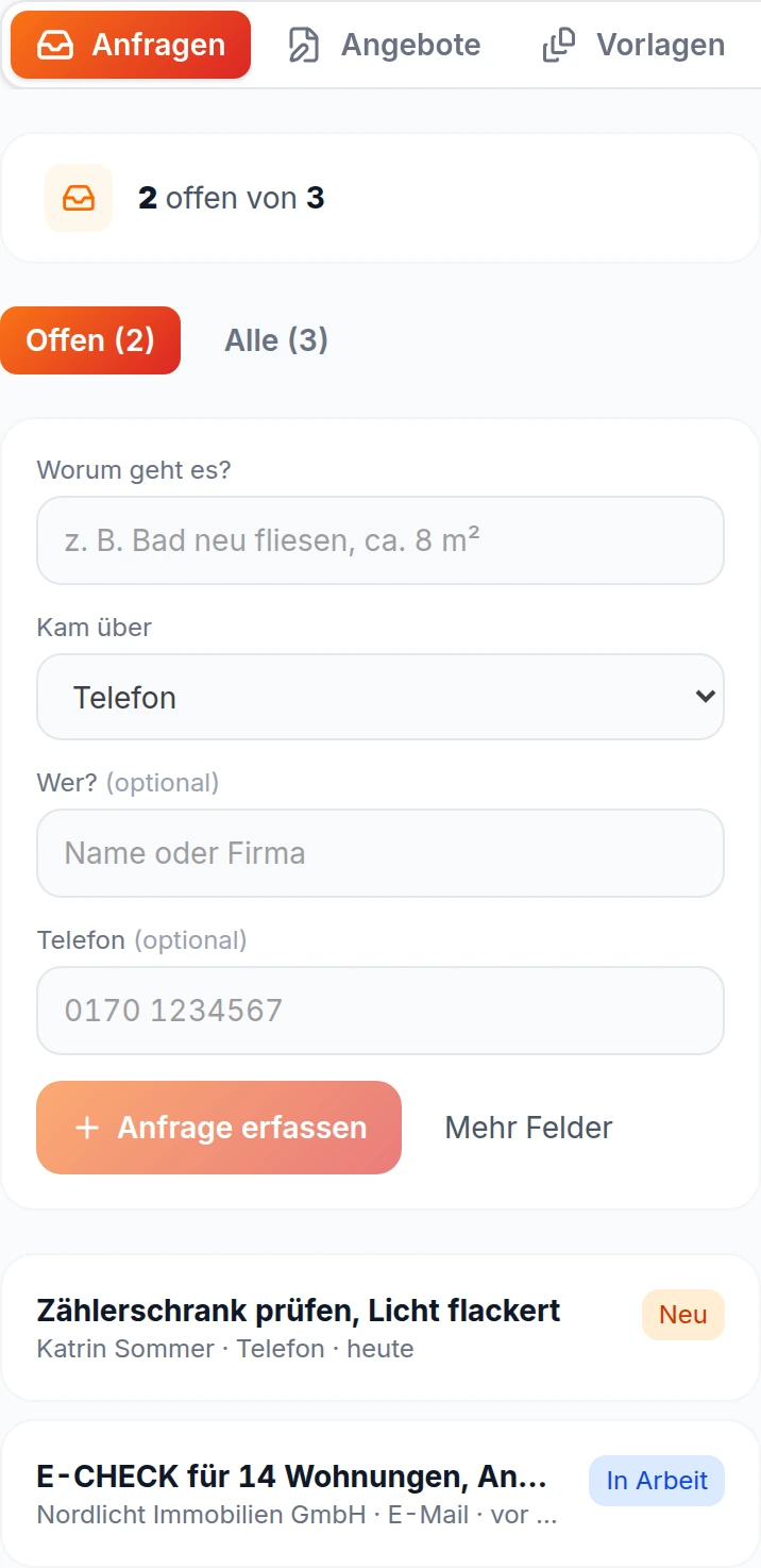 Derselbe Posteingang auf dem Telefon: die Anfragen untereinander, das Erfassungsfeld ganz oben